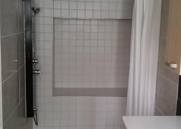 Gehoeft Nr X Zu Peccatel Vor Den Toren Von Schwerin Nahe Stoerkanal Bei Plate