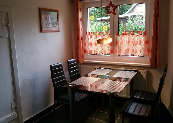 아파트 Gehoeft Nr X Zu Peccatel Vor Den Toren Von Schwerin Nahe Stoerkanal Bei Plate